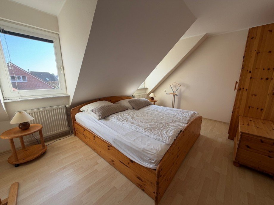Schlafzimmer 1 Doppelhaush�lfte B�sum