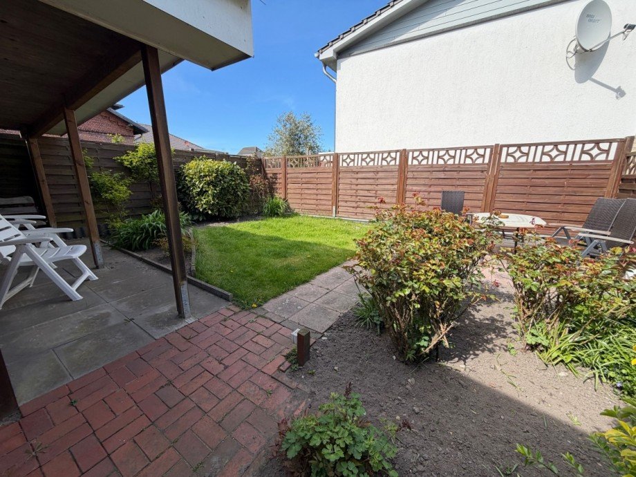 Garten v Einfamilienhaus Wesselburen
